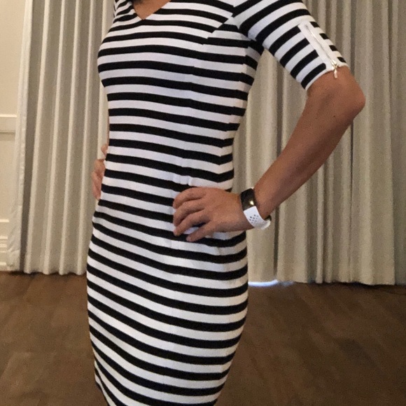 EUC Banana Republic Striped Short Sleeve Dress - Picture 2 of 7